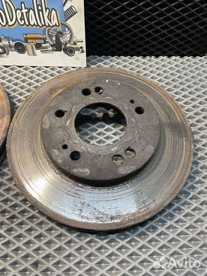 Диски передние тормозные Mitsubishi Galant 8 2.4