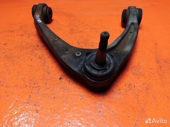 Рычаг подвески верхний передний правый Chevrolet