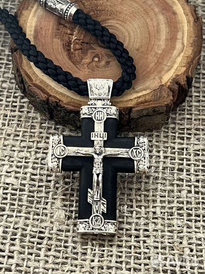 Крестик нательный на гайтане