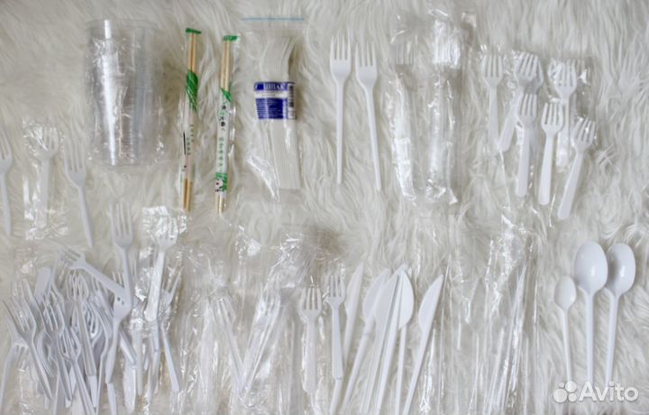 Набор одноразовой посуды (более 100 предметов )