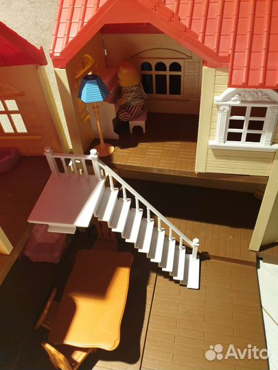 Домик кукольный