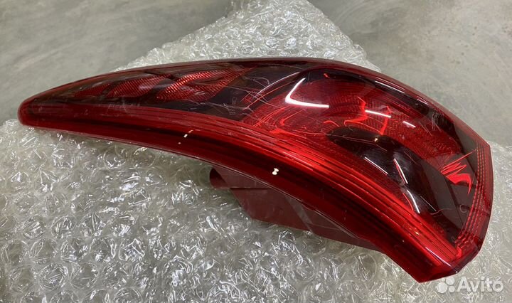 Фонарь задний правый Kia Sportage 4, 92402-F10