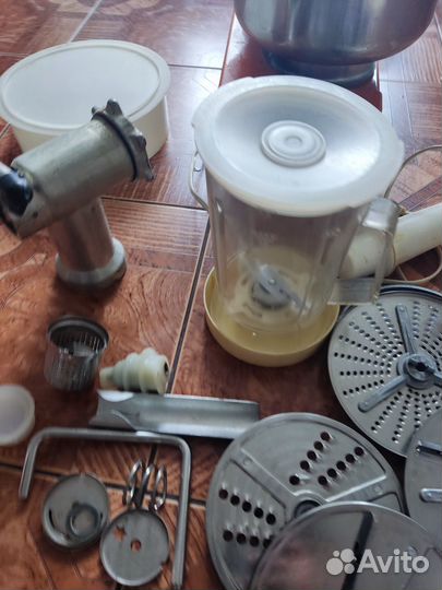 Кухонный комбайн белка