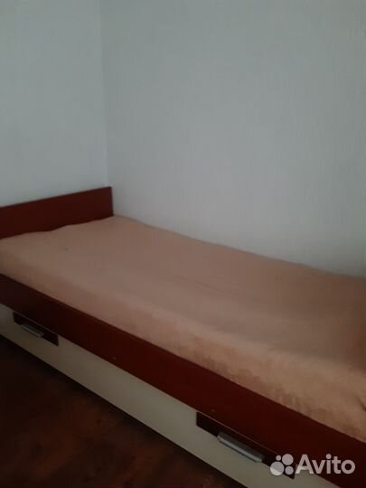Кровать