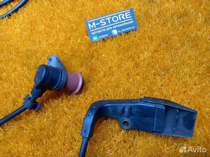 Датчик abs передний левый Mercedes-Benz C-Class