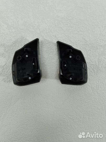 Кнопки на руль Opel Astra Z18XE 2008