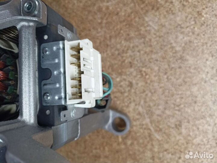 Двигататель стиральной машины Индезит