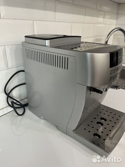 Кофемашина delonghi
