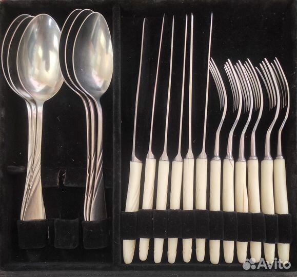 Столовые приборы вилок,ложек и ножей СССР