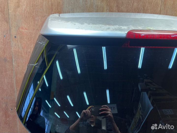 Дверь задняя багажника Mitsubishi Colt Plus Z23W