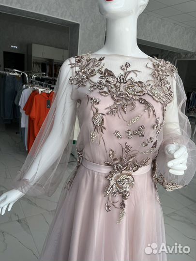 Вечернее платье