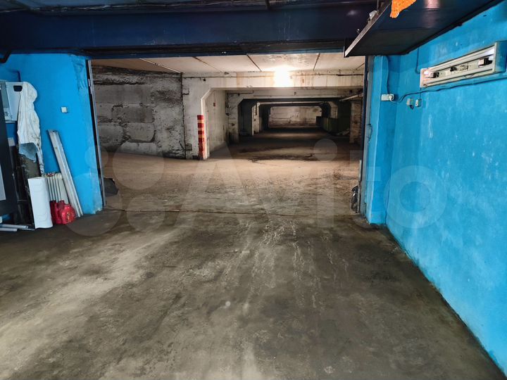 Гараж, > 30 м²