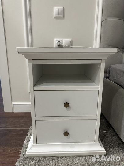 Тумбы прикроватные