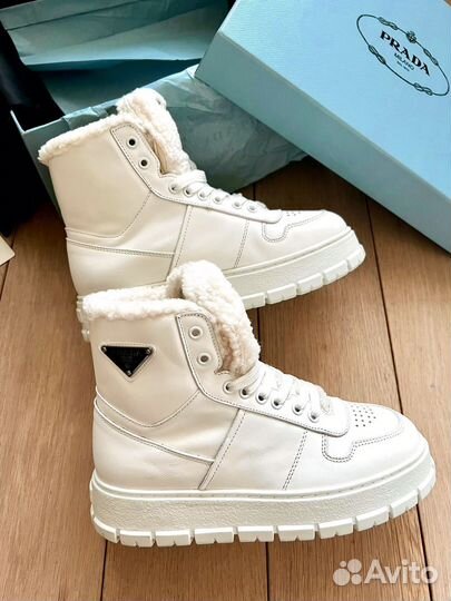 Ботинки зимние Prada р.37 новые