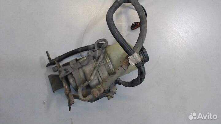 Насос усилителя руля Opel Zafira B, 2008