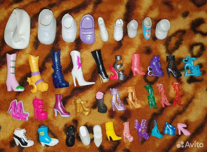 Обувь очки сережки колье посуда еда