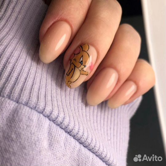 Маникюр и педикюр