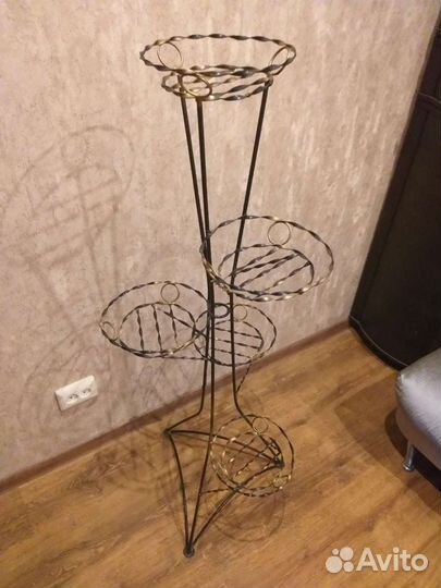 Подставка для цветов напольная