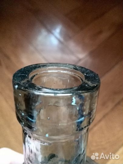 Антикварная бутыль толстое стекло