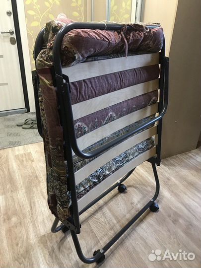 Раскладушка с матрасом