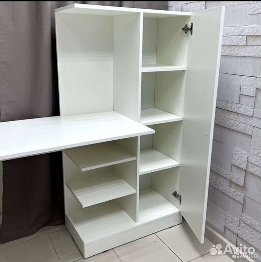 Письменный стол