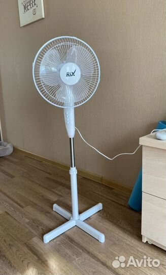 Вентилятор напольный новый RIX