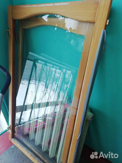 Оконные рамы 2шт,дерево+батарея чугунная