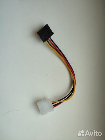 Кабель питания SATA