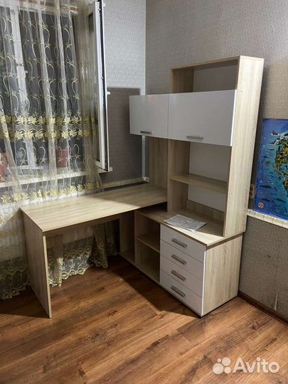 Компьютерный стол