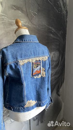 Куртка джинсовая