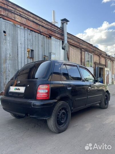 Nissan March 1.0 AT, 2001, 211 000 км