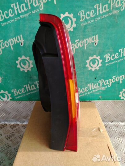 Фонарь задний правый Renault Logan 1