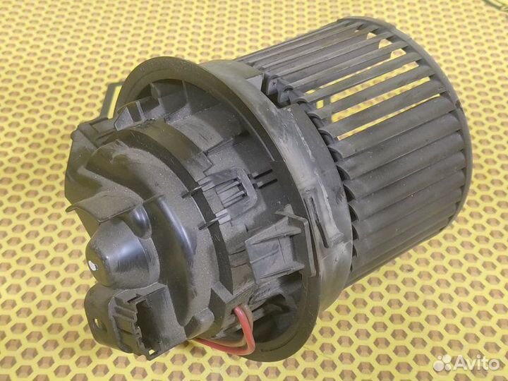 Мотор печки Renault Logan L8 K7M 812 2014