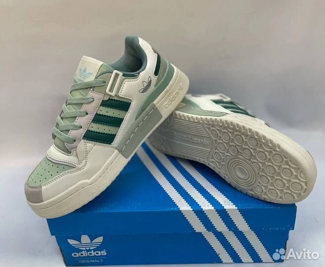 Кроссовки adidas новые