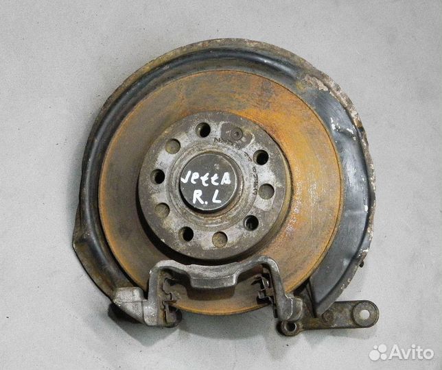 Кулак задний левый (Цапфа) VW Jetta 5