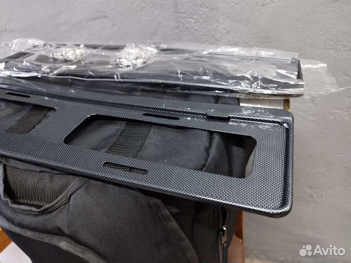 Номерные рамки карбон