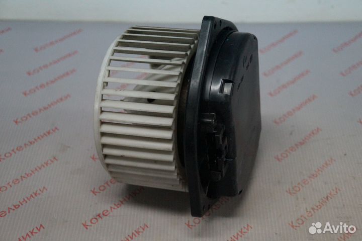 Nissan 27220-JK00A Мотор печки