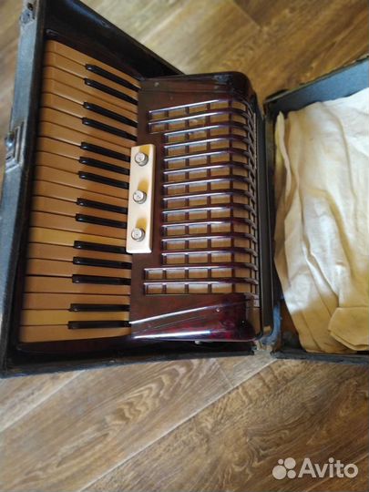 Аккордеон Royal standard