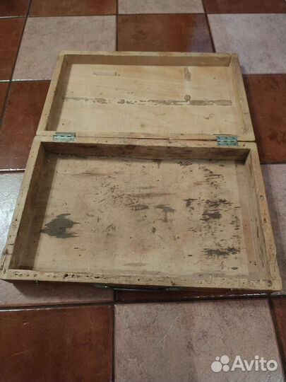 Раритетный деревянный ящик - чемодан