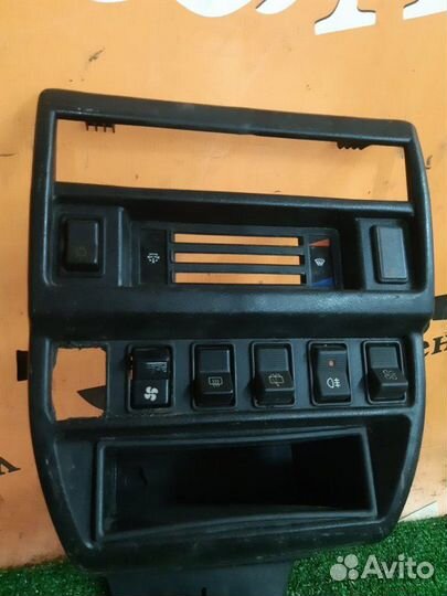 Консоль центральная Ваз 213100 21214 2011