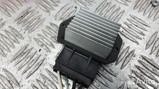 Сопротивление печки toyota avensis T25 (8BR09KL01)