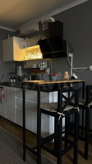 2-к. квартира, 43,7 м², 1/10 эт.