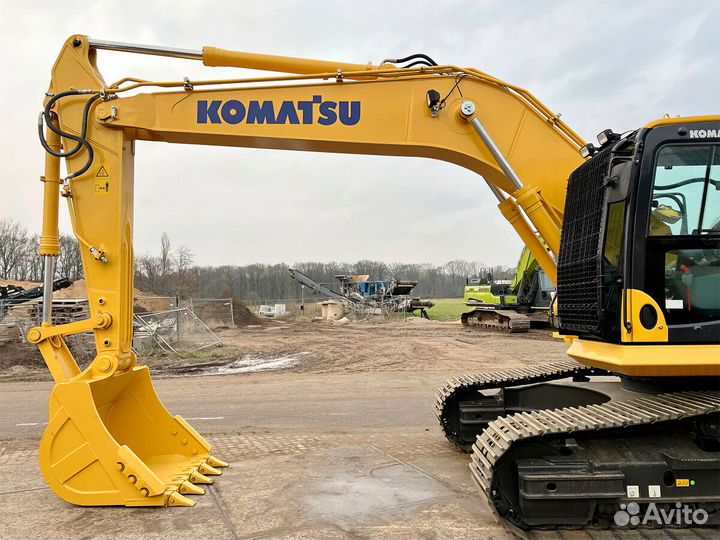 Гусеничный экскаватор Komatsu PC210-10M0, 2024