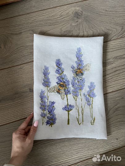 Картина крестиком «Шмели в лаванде»