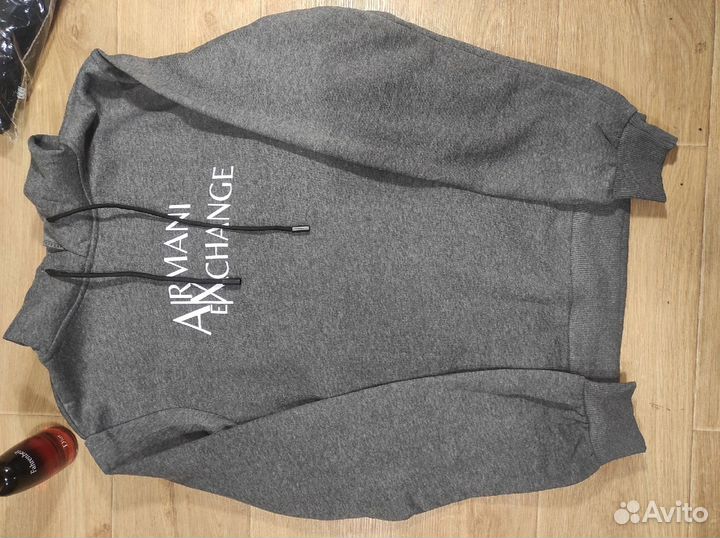 Новая толстовка Armani Exchange размеры s,m,l