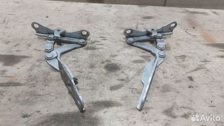 Петля капота левая-правая Sonata EF 4