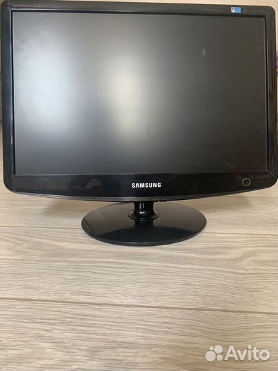 Монитор Samsung 20