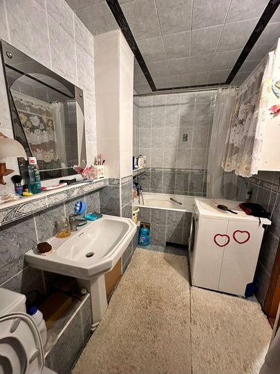 4-к. квартира, 100 м², 1/5 эт.