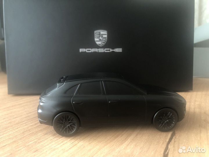 Модель Porsche macan turbo