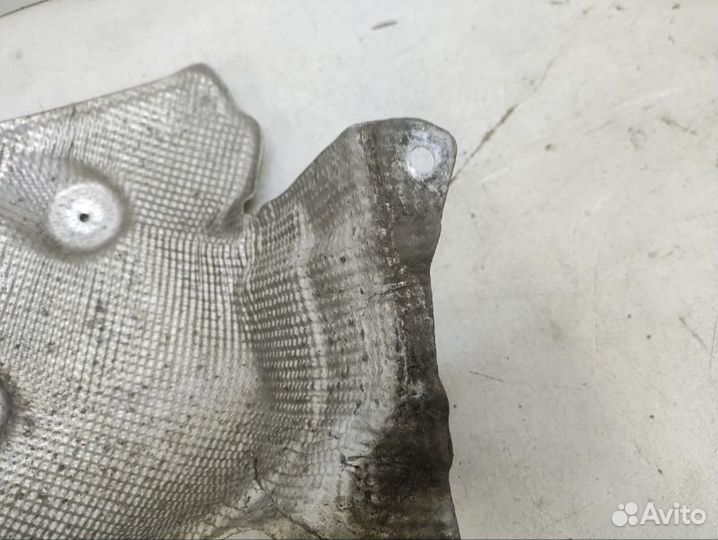 Теплозащита глушителя левая Bmw X5 G05 2018